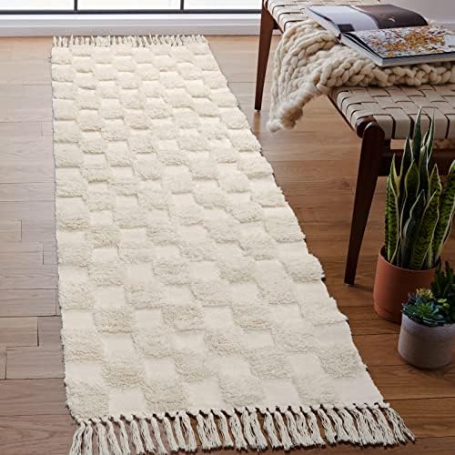 Lanffia Boho Runner Rug 2x6, Beige Hallway Rug Runner Washable Checkered Tufted Rug with Tassels Indoor Farmhouse Checkerboard Floor Carpet for Kitchen Laundry Room Doorway Bedroom Living Room