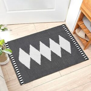 COZYLOOM Area Rug 2x3 Boho Diamond Rug Vintage Geometric Floor Cover Retro Moroccan Indoor Front Door Mat Tribal Entryway Small Rug Kitchen Mat Non-Slip Low Pile Floor Mat Non-Shedding Accent Rug